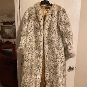 Animal print Fur coat Pamela McCoy replica